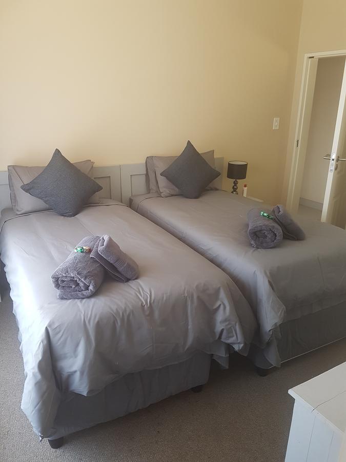 6 On Capella Guesthouse Primrose المظهر الخارجي الصورة