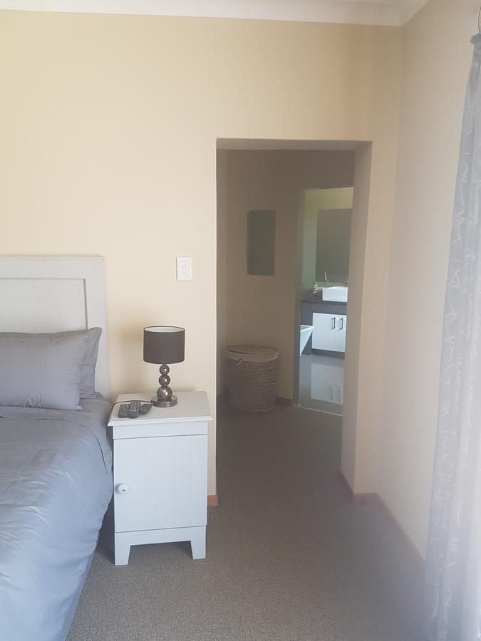 6 On Capella Guesthouse Primrose المظهر الخارجي الصورة
