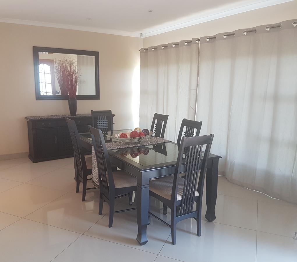 6 On Capella Guesthouse Primrose المظهر الخارجي الصورة